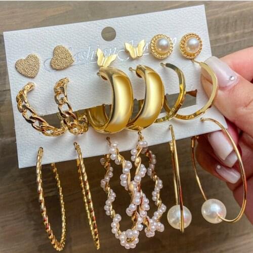 Fashion Vintage Gold Circle Pearl Hoop Earrings for Women Sweet Butterfly Heart Dangle Earrings Set Party Jewelry Gifts