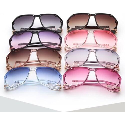 New Big Frame Sunglasses Men And Women In Europe And The United States Fashion Square Sunglasses Outdoor Driving PC Sunglasses