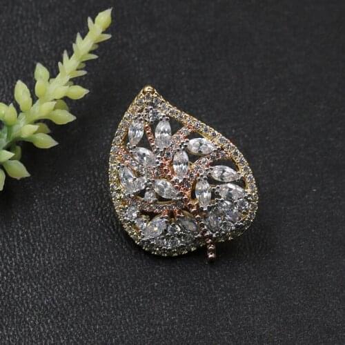 Lanyika Fashion Jewelry Distinctive Hollow Leaf Micro Paved Brooch Pin for Engagement Banquet Party Luxury Bridal Best Gift