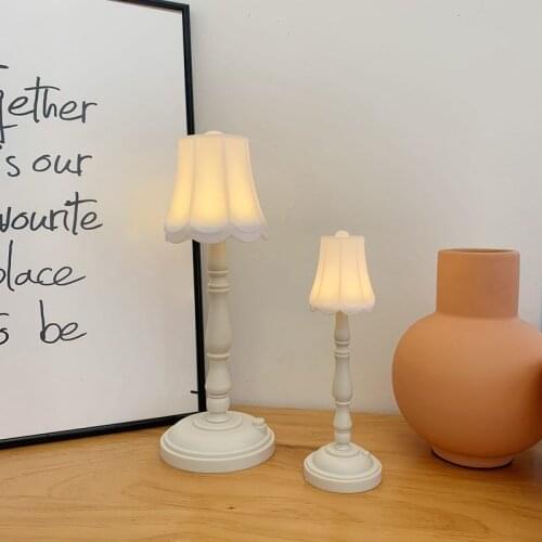 American Retro Led Small Table Lamp Bedroom Bedside Lamp Student Desktop Small Table Lamp Dormitory Decorative Table Lamp Light