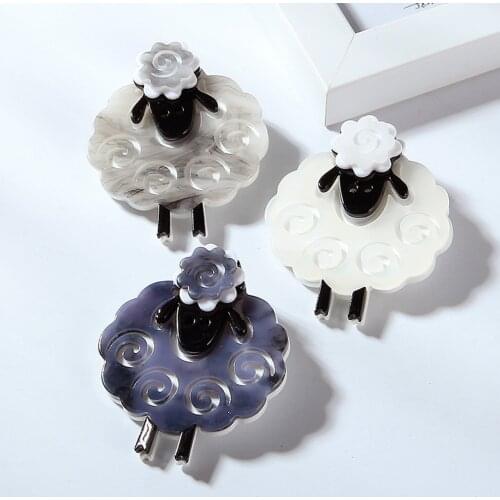New White Acrylic Cute Sheep Brooches For Women Child Gifts Animal Party Brooch Badge Lapel Pins Bag Scarf Buckle Accessories