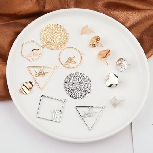 10pcs Metal Hollow Thousand Paper Crane Square Triangle Pendant Ladies Stud Earrings Vintage Jewelry Material Diy Accessories