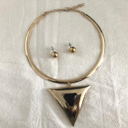 SOHOT European Brand Popular Hollow Heart Pendant Jewelry Sets Bright Gold Color Twisted Metal For Women Summer Party Bijoux