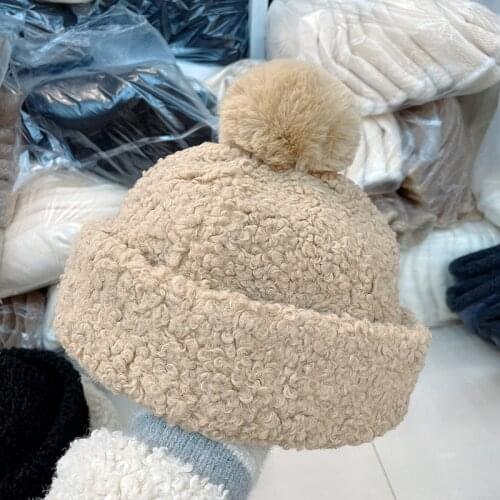 2021 autumn and winter new fashion joker lamb wool landlord cap melon skin hat thickened warm and cold hat lady