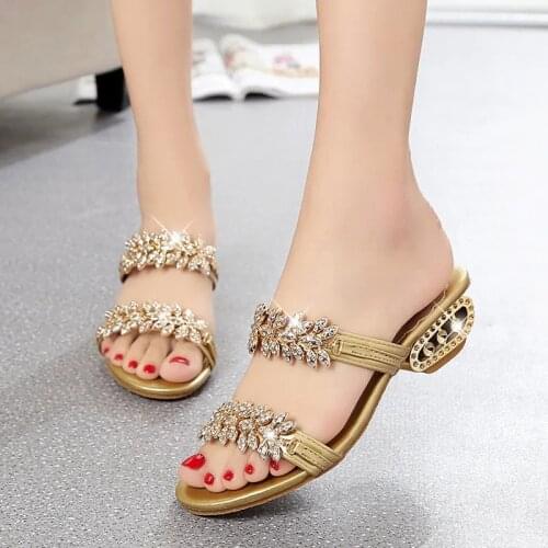 New women shoes slippers summer beach sandals Fashion women Rhinestone outdoor slippers flip flops shoes women mujer