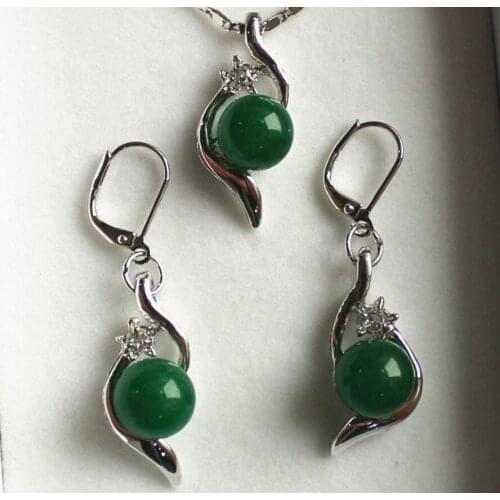 Nice jewelry set 10mm green jade bread pendant & earring
