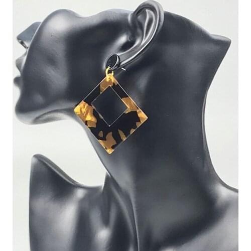 Personality Fashion Woman Earrings Square Irregular Character Alloy Exaggeration Party Acetate Earrings Clothing Accessories
