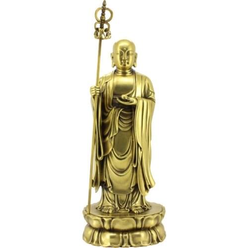 The buddhist collection of bronze statues adorn crafts