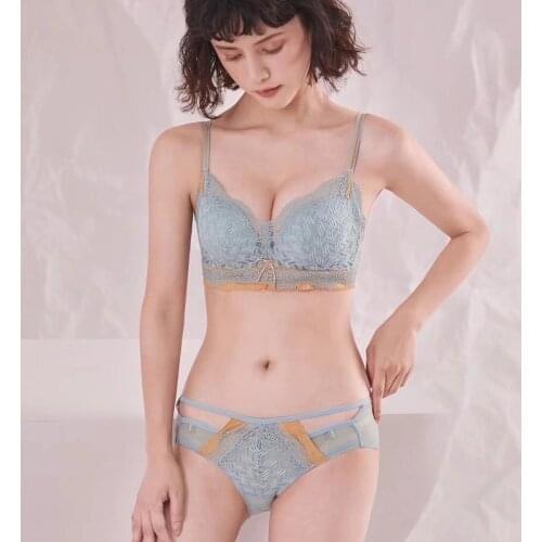 European And American Style Thickening Qinana Girl lace Sexy Small Chest Gathered Bow Bra Set Push Up Women Lingerie Suits