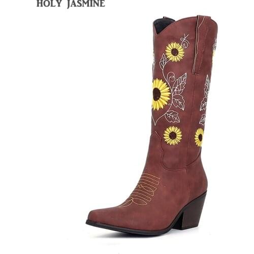 2021 Autumn Winter New Fashion European and American Retro Thick Heel Pointed Western Knight Embroidered Boots Heel Height 7cm