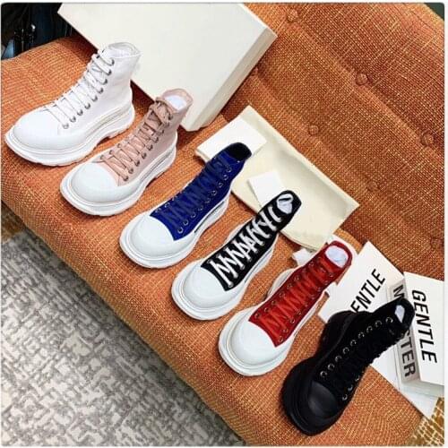 Xiaobai shoes women 2020 new high top canvas shoes thick soled high rise sports shoes versatile muffin daddy shoes women