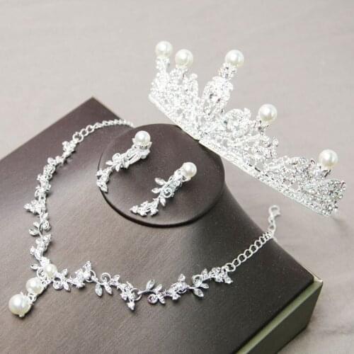 2021 New Tiara Three-piece Korean Necklace Earrings Set Wedding Super Fairy Wedding Dress Accessories