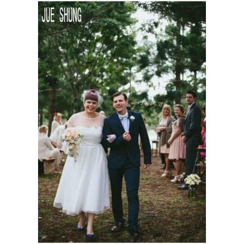 E JUE SHUNG Short Wedding Dresses Scoop Neck Short Sleeves Plus Size Bridal Gowns Lace Up Back Tea Length Robe De Mariee