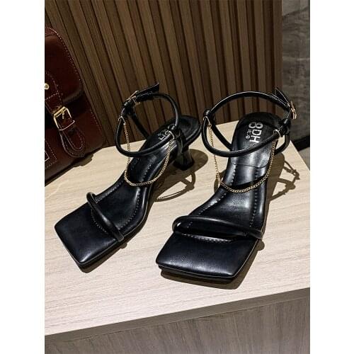 Womens Shoes Sandals 2021 New Style Summer Buckle Stiletto Chain Square Toe Retro Mid-heel Shoes Women Sandals