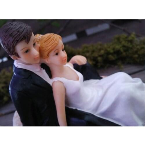 Hot Sale"Romantic Couple Lounging on Beach" Figurine wedding cake topper creative decorating tools Bride & groom