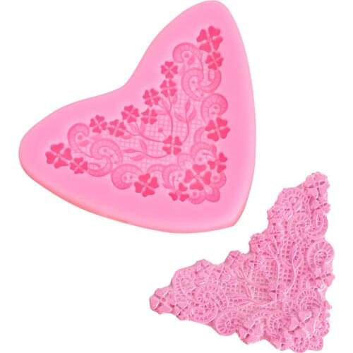 DIY Heart Shaped Lace Fudge Chocolate Silicone Mold, European Pattern Cake Decoration Tool, Baking Accessories 7.2*8.3cm