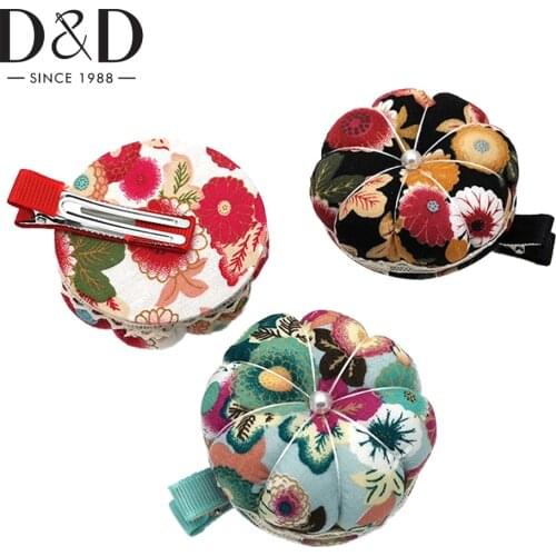 D&D Mini Pumpkin Pin Cushions Holder Needle Pincushions with Clip for Quilting and Sewing Needlework Sewing Accessories 6cm