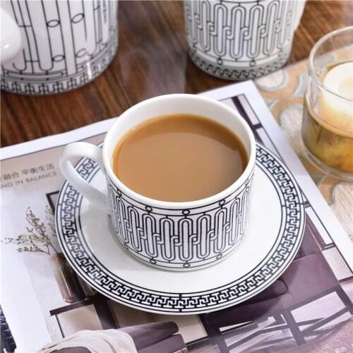 Elegant H Mark Golden Top Grade Bone China Coffee Cup European Tea Cup Set and Saucer Afternoon Tea Coffee Tableware Decorations