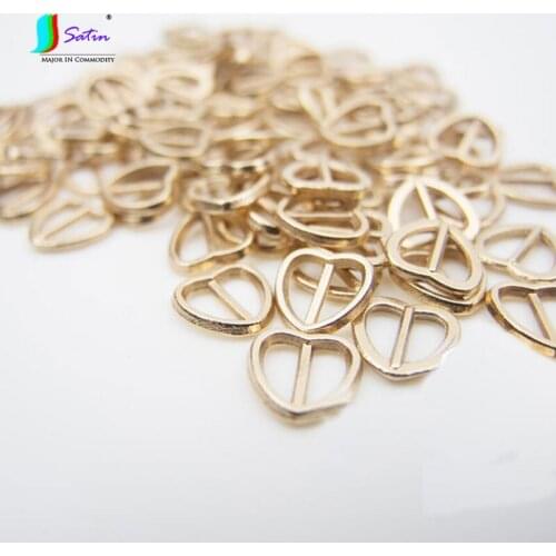 Wholesale DIY Doll Clothes Accessories BJD Heart-shaped Mini Button 7*7 Ultra Small Mini Belt Buckle Shoes Bag Button A0037F