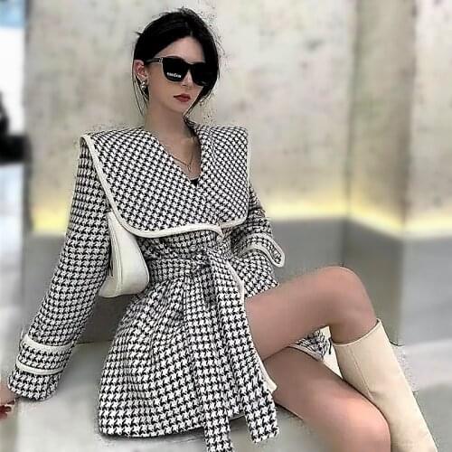 Women Casual Jacket Korean version New Female Plaid Loose Coat Autumn Winter Plus Size Cardigan Pockets Short Outerwear SY026