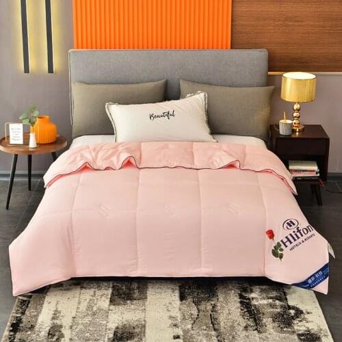 New The summer quilt was air-conditioned and was thinned by the soy fiber quilt by the students