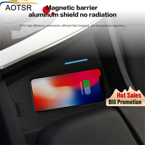 QI car wireless charger for Audi Q7 2016 2017 2018 Intelligent Infrared Fast Wireless Charging Car Phone Holder for iphone