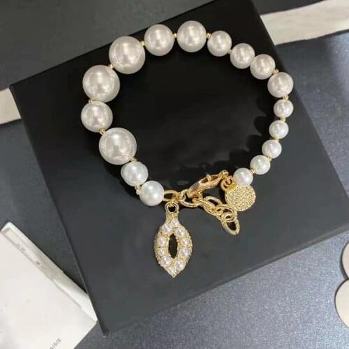 Hot Brand Gold Color Fashion Jewelry For Women Pearls Chain Bracelet Fashion Praty Jewelry Vintage Design Cuff