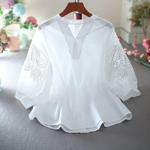 Pure Cotton Summer V-Neck Temperament Mid-Sleeve Hollow 2021 New Style Loose Casual Looking Thin All-Match Shirt Female Top