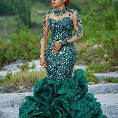 Long Sleeves Skin Tulle Green Lace Appliques Formal Prom Dresses 2021 Organza Tiered Cascading Ruffles Evening Party Gowns New