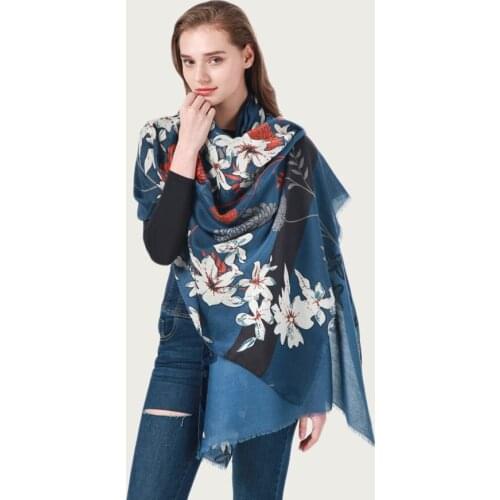 2021 Autumn New Large Floral Shawl Scarf Women Luxury Flower Pattern Soft Foulard Stole Long Cotton Wrap Cover