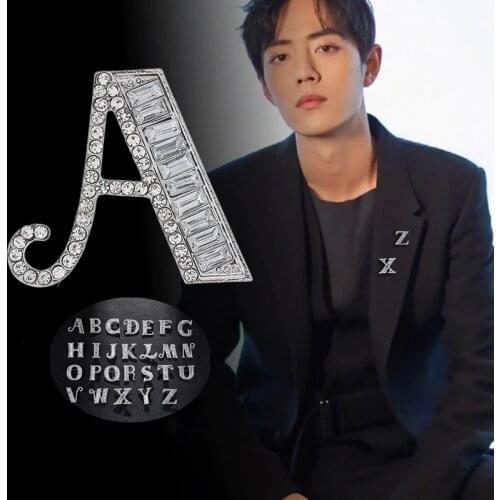 New Metal Crystal Brooch Pin 26 English Letter Pins and Brooches Suit Shirt Badge Fashion Jewelry for Men and Women Accessories