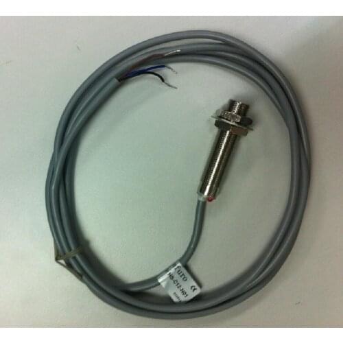 Proximity sensor for plasma torch holder proximity sensor