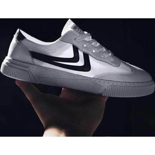 Genuine Mens White Casual Woman Vulcanize Shoes Sneakers Designer Sport Walking Running Summer Platform Flats Shoes
