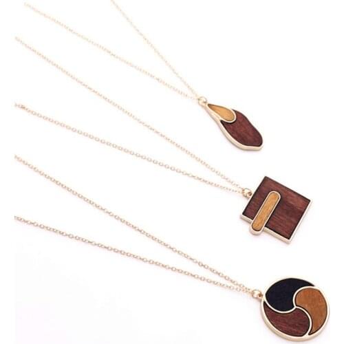 Colors Conflicted Geometric Natural Wood Long Necklace for Women 2021 Fashion Abstract Wooden Art Designer Jewelry Wholesale