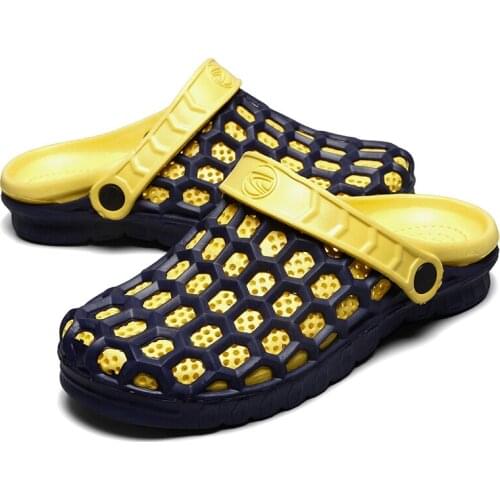 Fashion Hole Sandals Light Beach Shoes Summer EVA Men Slippers Auqa Shoes Women Upstream Barefoot Water Shoes for Lovers