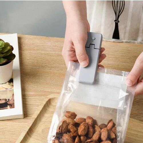 Mini Bag Sealer Portable Sealing Machine Sealer for Food Rechargeable Quick Heat Foodsaver Vacuum Sealer Seals for Snack Bag