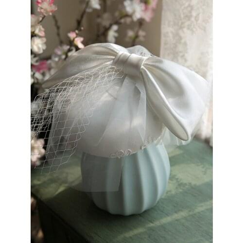 British Ladies Mini Wedding Hat Headpiece Large Satin Bow Fascinator Hair Clips Women Gauze Mesh Party Hat Hair Accessories 2020