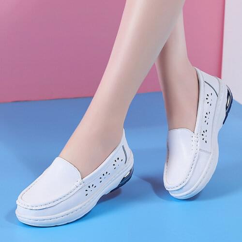 Spring and summer casual mother shoes middle-aged and elderly peas single shoes small white shoes shallow mouth flat nurse shoes