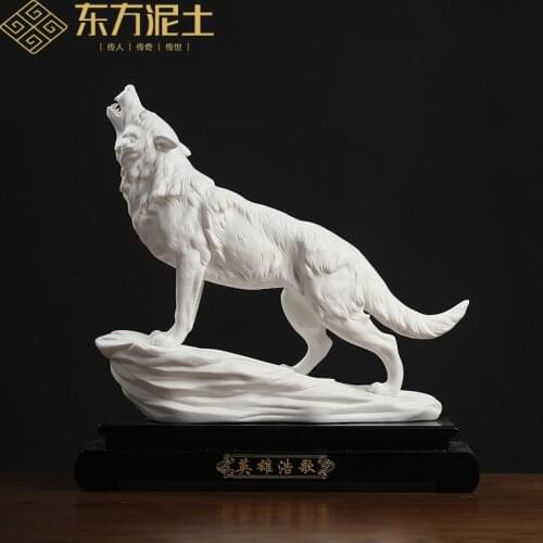 The east mud "hero HaoGe ceramic Wolf furnishing articles high-grade office desktop decoration handmade crafts