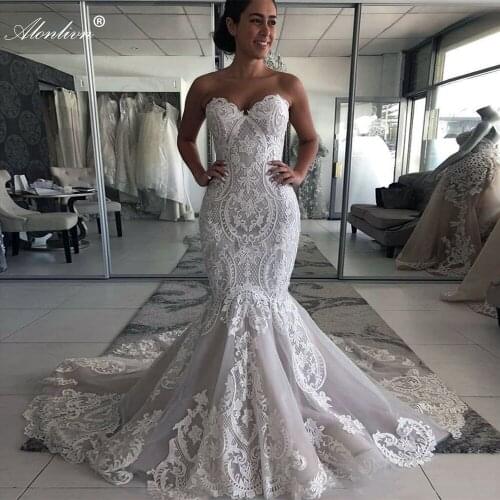 Alonlivn Backless Gorgeous Lace Of Strapless Wedding Dress With Court Train Trumpt Wedding Gown