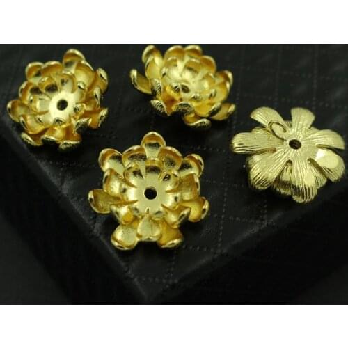 30pcs chrysanthemums Flower Charms Pendant Beads Caps Quality Brass Metal Gold Silver Color DIY Stuffs Hair Jewelry Accessories
