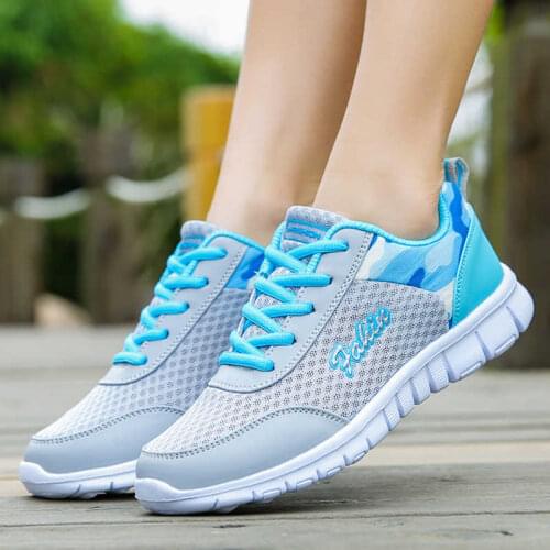 Ultra Light Sport Shoes Women Breathable Lace-up Non-slip Flats Sneakers Ladies Comfortable Outdoor Athletic Shoes Gym Trainers