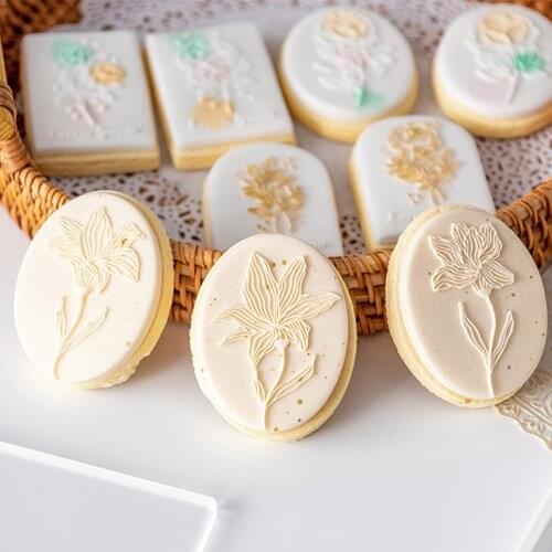 Acrylic Flower Embossed Mold Flowers Cake Fondant Stamp Mold Sugar Craft Cookies Cutter Embosser Cutter DIY Cake Decoration Tool