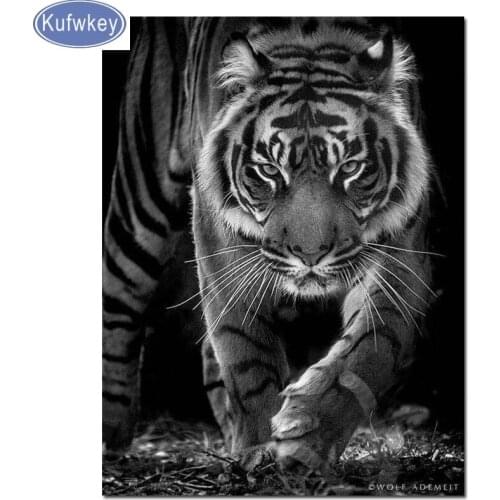 New 3d DIY Diamond Embroidery black white Tiger 5D Full Round diamond painting Cross Stitch animal rhinestones Christmas gift