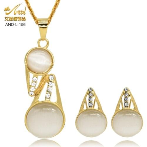 Wholesale Luxury Female African Beads Jewelry Sets Wedding Collection Necklace Earrings For Bridal Jewellery Set Woman 2 Pieces