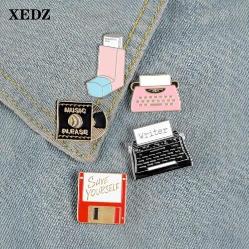 Old Style 26 Number Key Write Printer Protect Your Memory Card Please Music CD popular Pin Collection Brooch Jewelry Gift