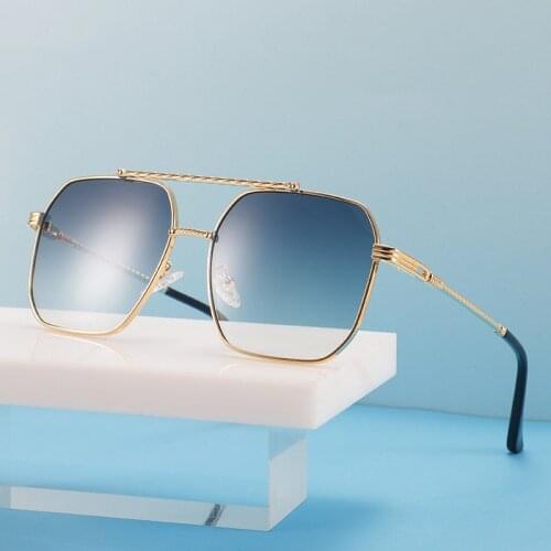 2021 Fashion Cool Men Driving Glasses Goggle Summer Style Gradient Brown Sunglasses Vintage Pilot Sun Glasses Punk Oculos De Sol