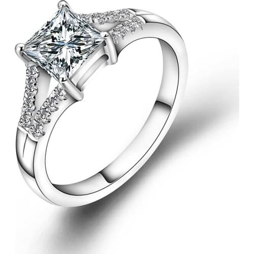 Fashion Engagement Ring 18k White Gold 1ct Princess Cut Moissanite Diamond Wedding Ring For Women