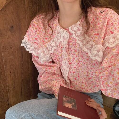 2021 autumn Korean girl loose lace stitching doll collar small floral temperament shirt blouse female