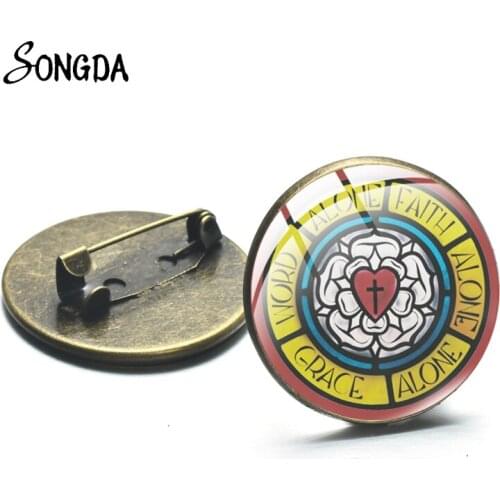 Proud to be Lutheran Lutheran Coat Brooch Pin Art Photo Glass Style Fashion Decorative Brooches Metal Pin Badge Jewelry Men Gift